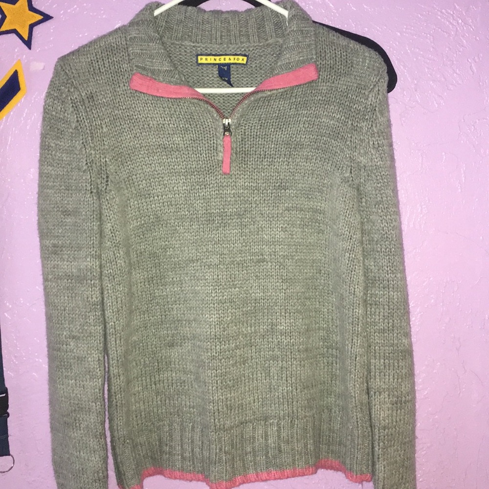 knitted gray sweater